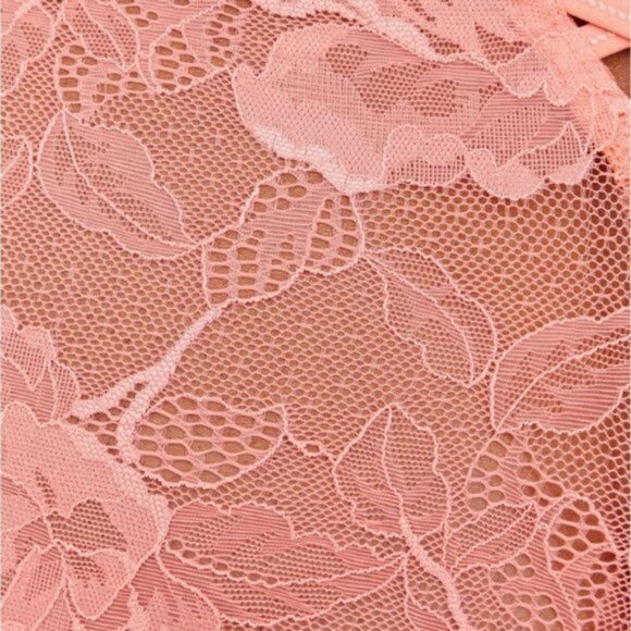 NWT Torrid Floral Lace Mid-Rise Cheeky Mini Lattice Back Panty Size 6 - Picture 2 of 6